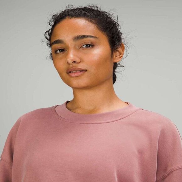 🌟 LULULEMON SOFTSTREME PERFECTLY OVERSIZED CROPPED CREW NECK SWEATER 🌟 - Picture 3 of 4